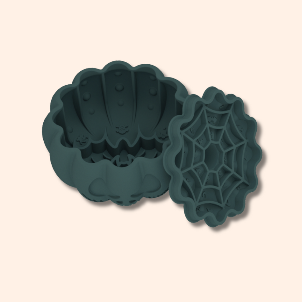 Coloris vert sapin avec couvercle en toile d'araignée