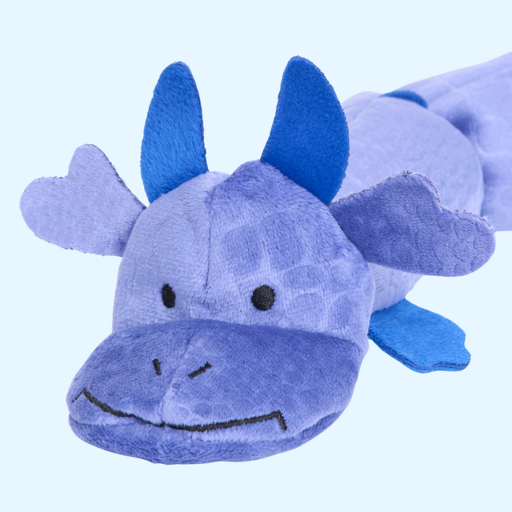 Tête lavande du dragon aux cornes bleues, gros plan