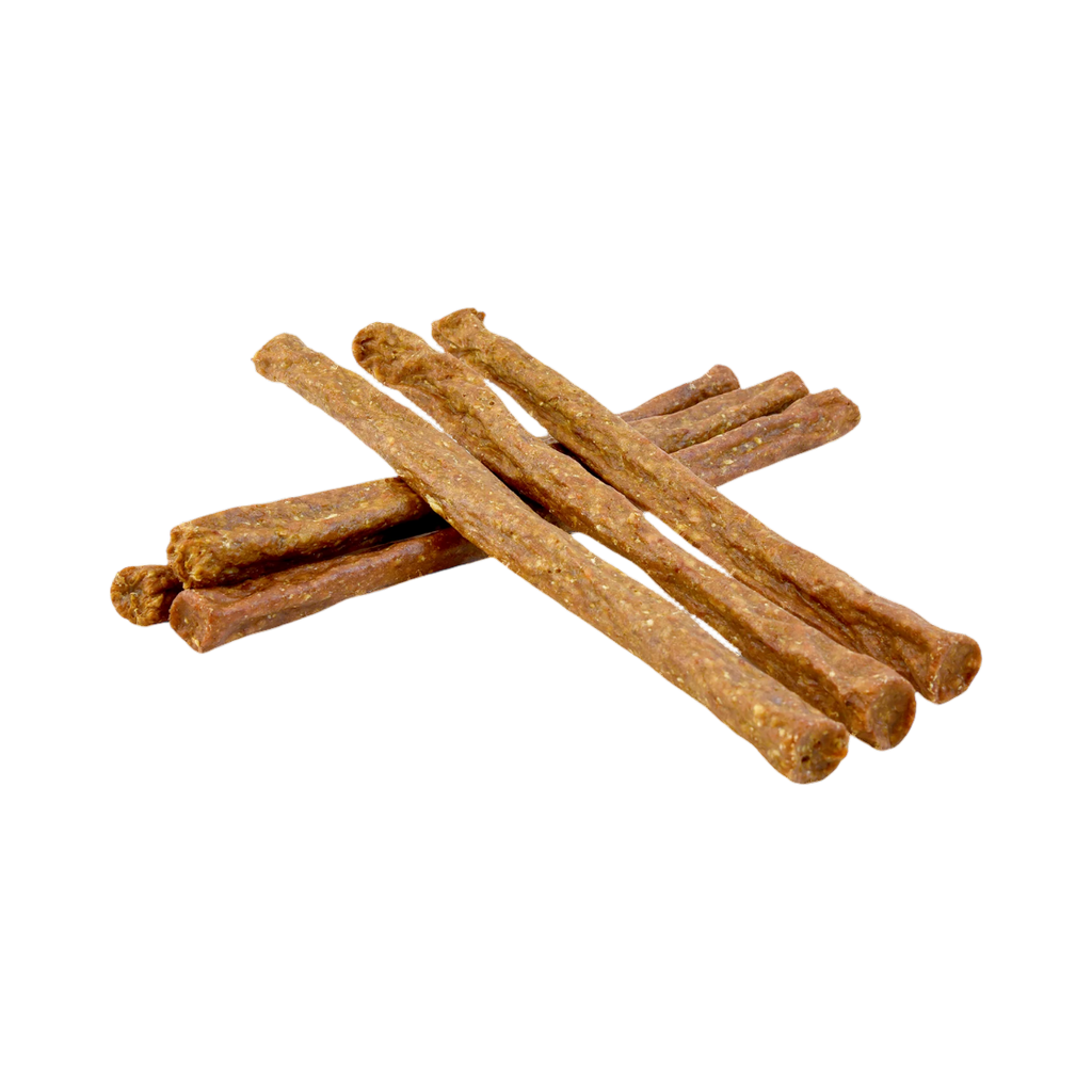 Bâtonnets de bœuf séché croisés en tas