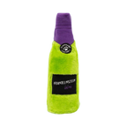 Bouteille vert fluo au goulot violet et étiquette noire