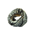 Donut en peau de saumon séchée roulée