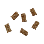 Six bouchées rectangulaires au saumon éparpillées