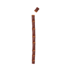 Un stick au saumon avec un morceau détaché