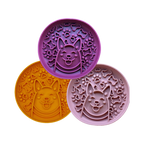 Trois gamelles corgi violette, orange et rose empilées