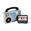 Radio-cassette grise et noire avec sa cassette assortie