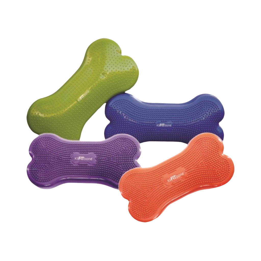 Os gonflables vert, violet, bleu et orange empilés