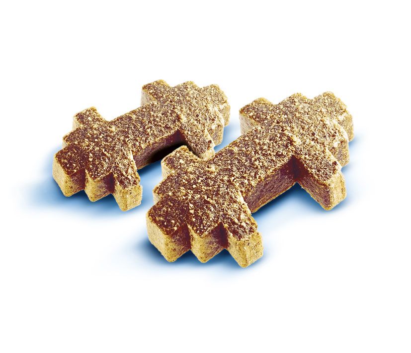 Gros plan de deux friandises Brit Care Light lapin & papaye