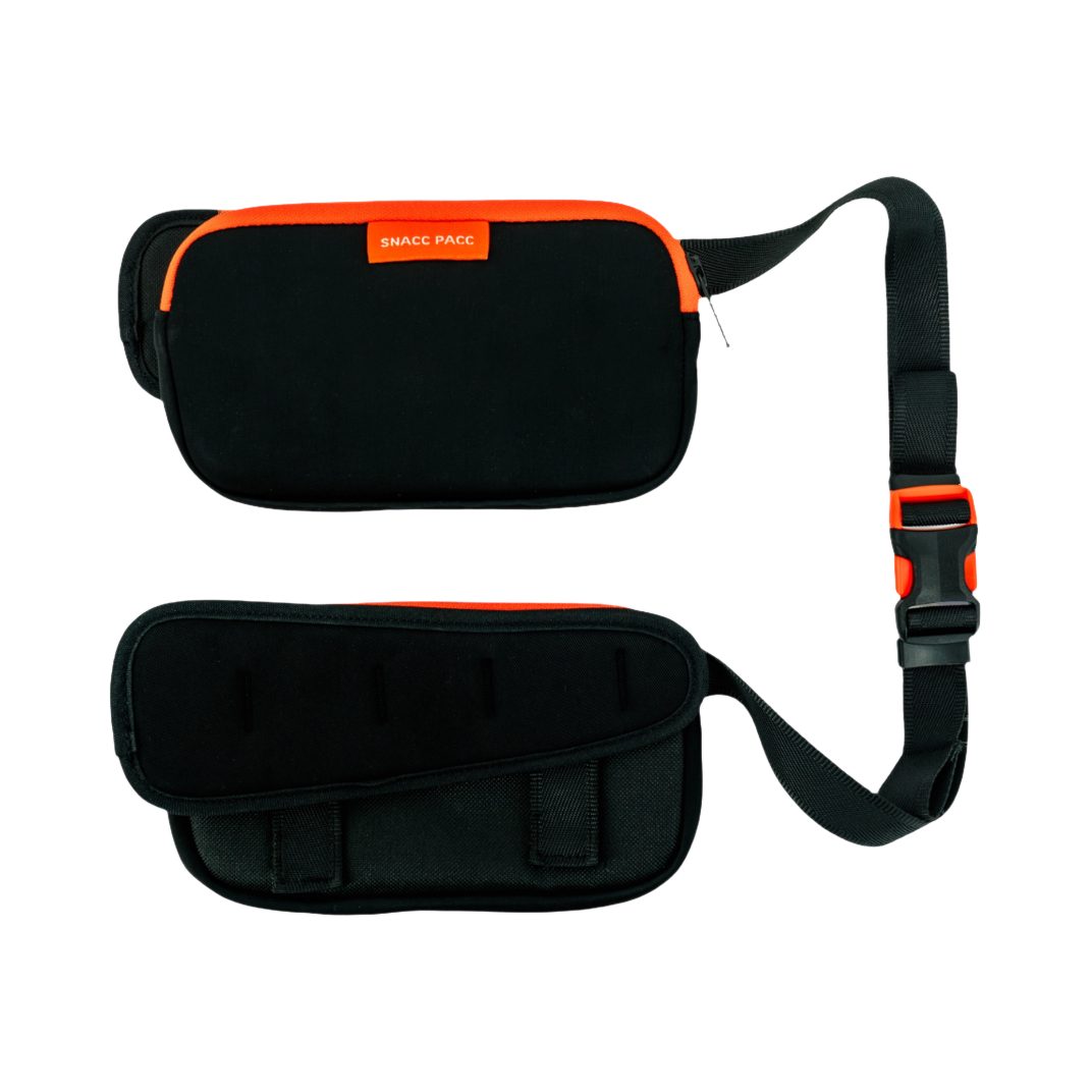 Deux pochettes noires à zip orange et sangle réglable