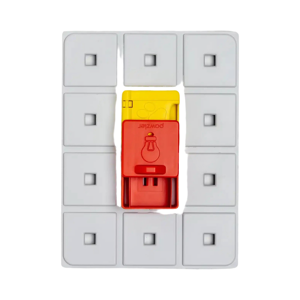 Base grise à douze cases avec modules rouge et jaune