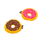 Deux beignets en peluche, glaçage rose et chocolat à vermicelles
