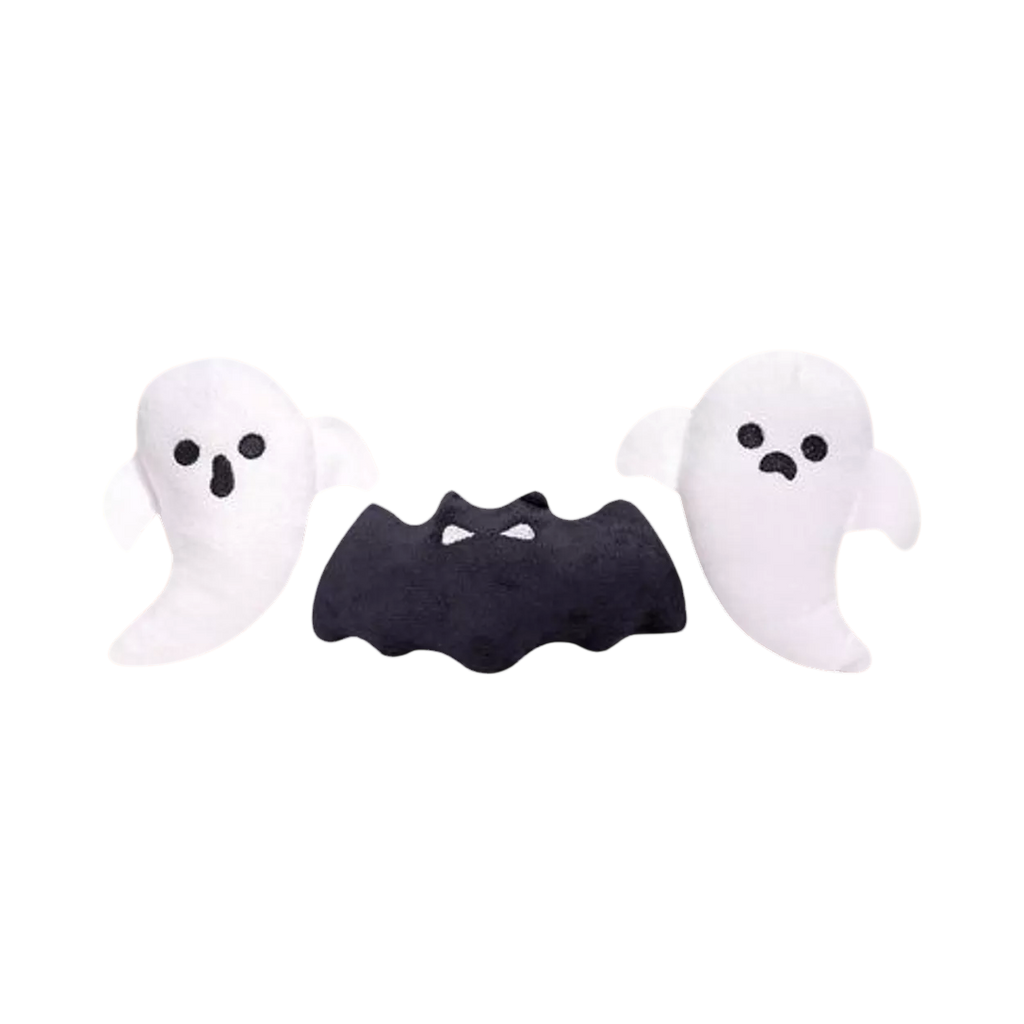Deux petits fantômes blancs et une chauve-souris noire à cacher