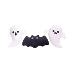 Deux petits fantômes blancs et une chauve-souris noire à cacher