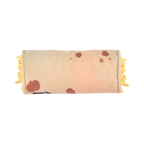 Burrito à moitié déroulé montrant son visage et sa garniture