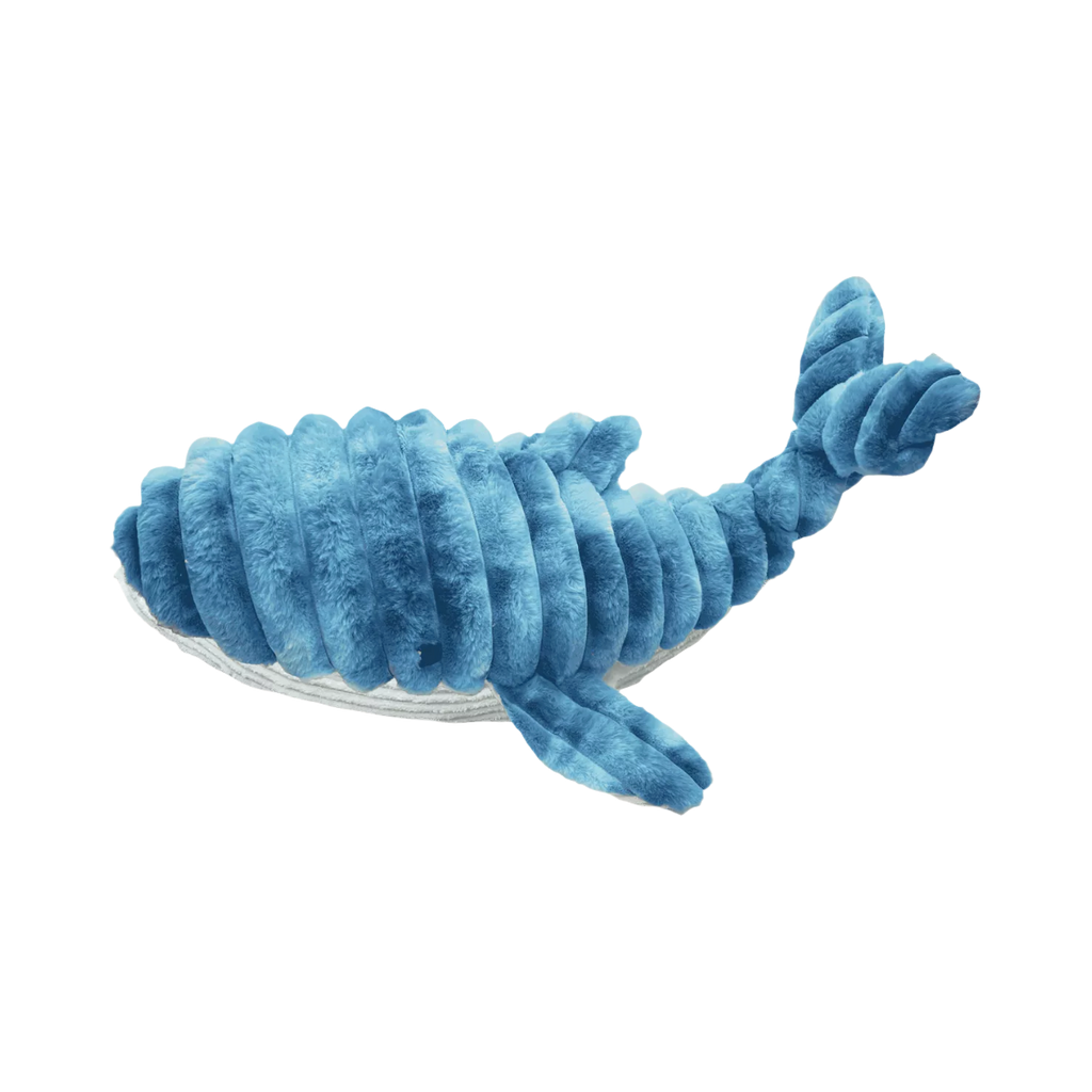 Baleine bleue côtelée au ventre blanc, queue relevée