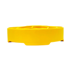 Profil bas de l'assiette jaune à rebord arrondi