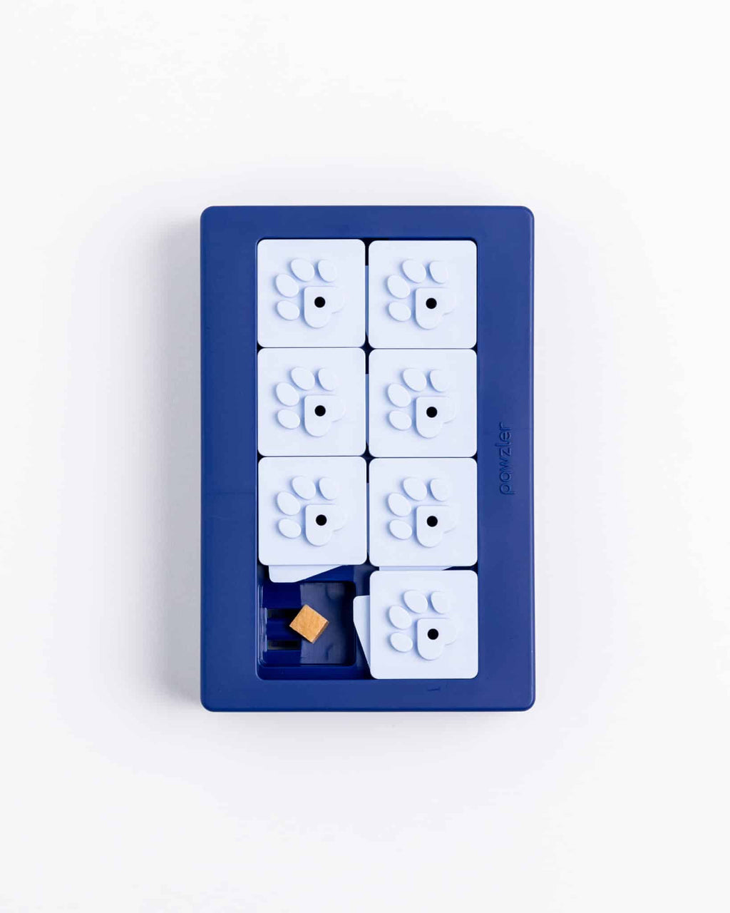 Jeu d'intelligence Pawzler Louvre avec un clapet ouvert sur une friandise cachée