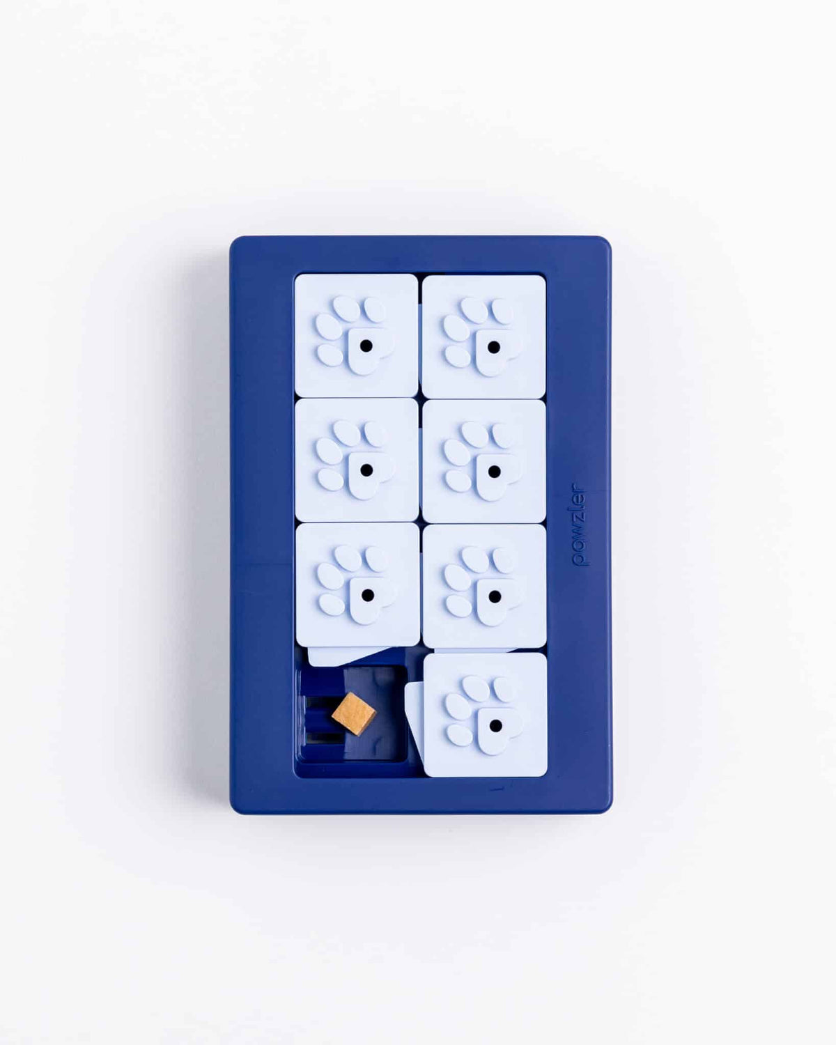Jeu d'intelligence Pawzler Louvre avec un clapet ouvert sur une friandise cachée