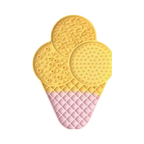 Cornet jaune à gaufre rose vu de face
