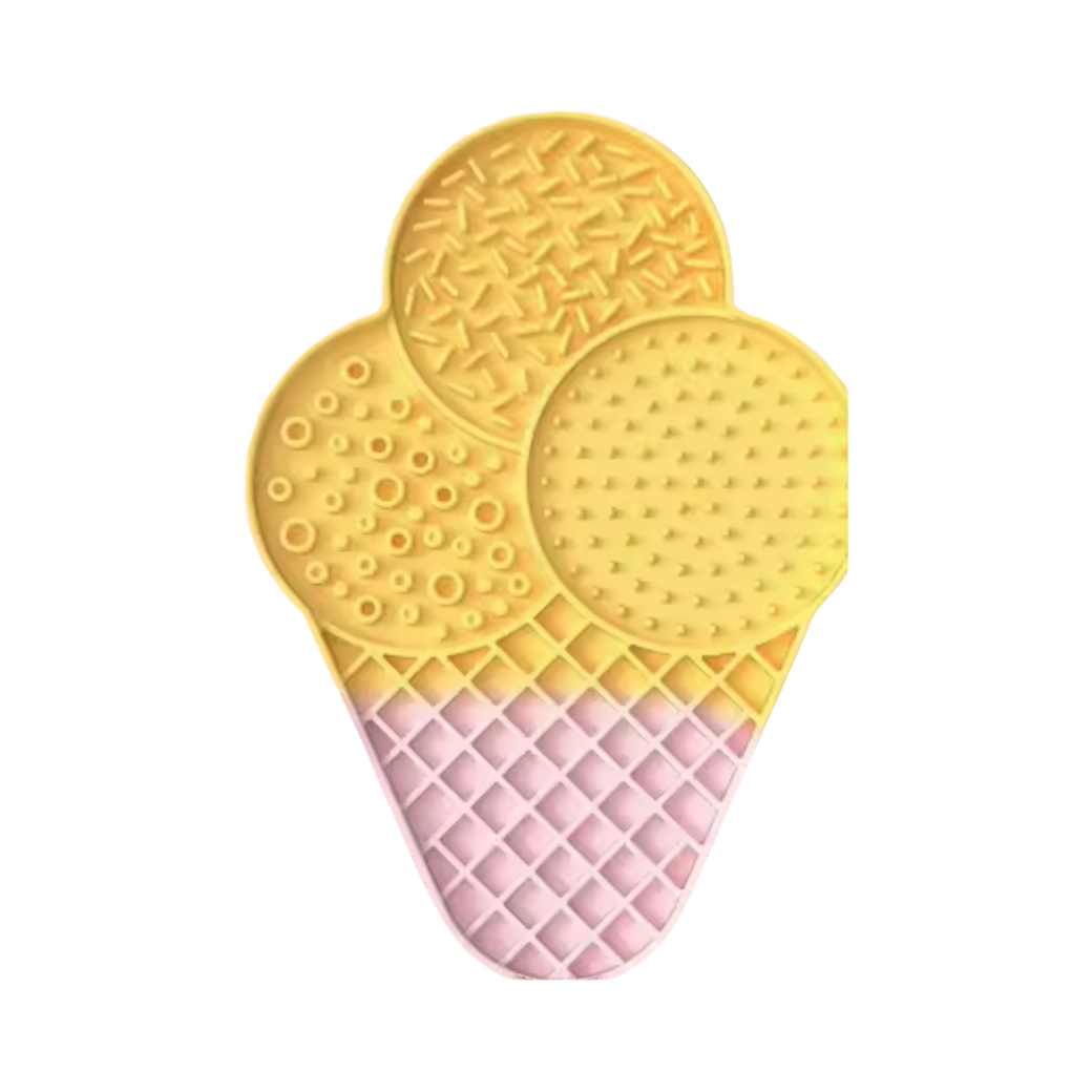 Cornet jaune à gaufre rose vu de face