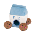 Brique de lait en peluche, vue de face avec cookies cachés