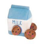 Petit cookie en peluche au visage souriant, vu de près